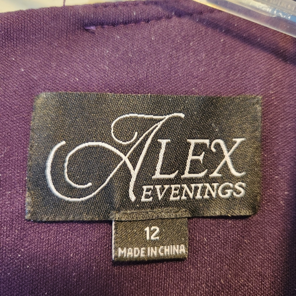 Alex Evening dress 12, purple, side slit, bejeweled sleeves. - Picture 3 of 7